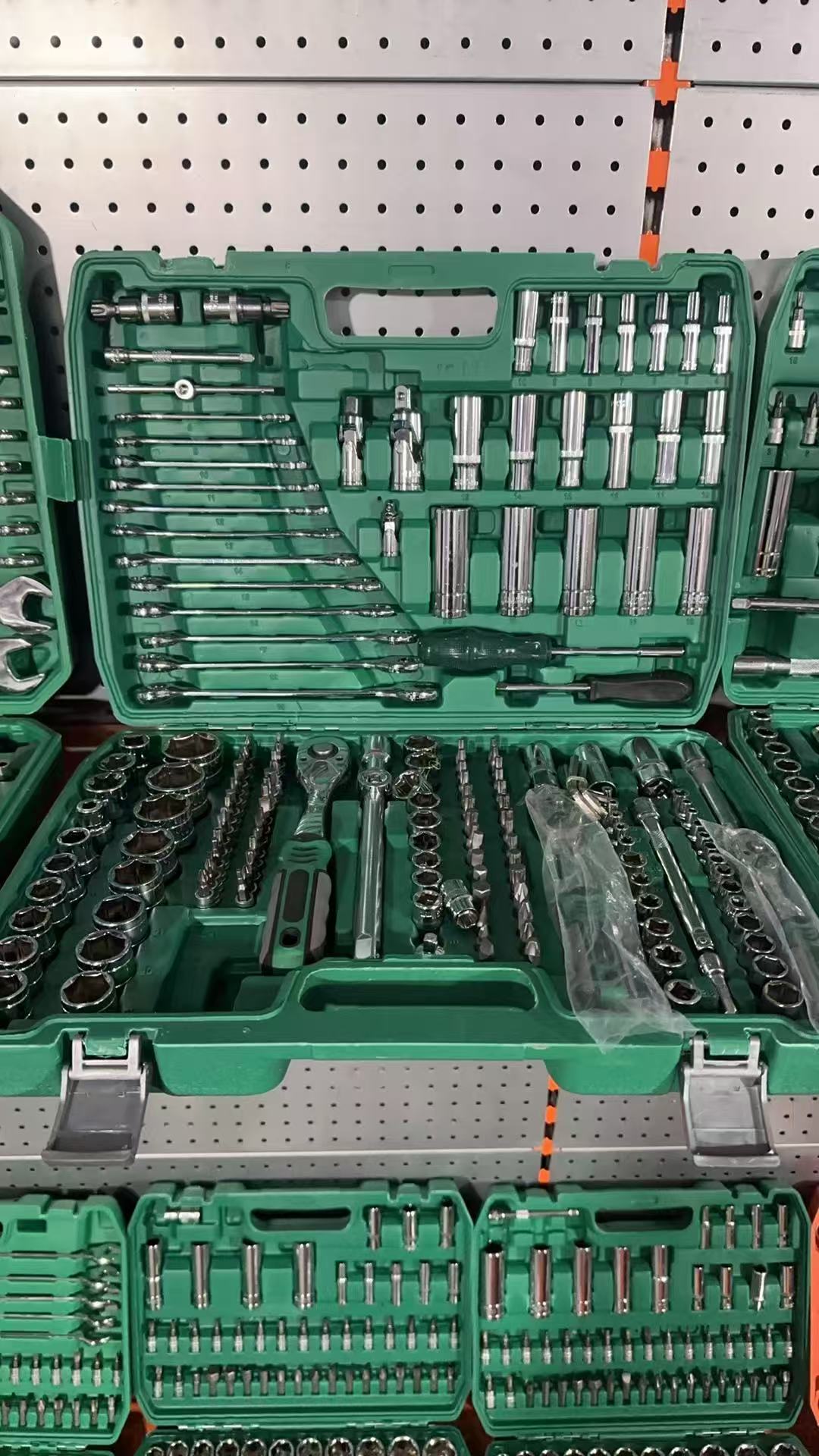 طقم أدوات إصلاح السيارات 216 ق - مراجعة Power Tools Hand Tools وسعره