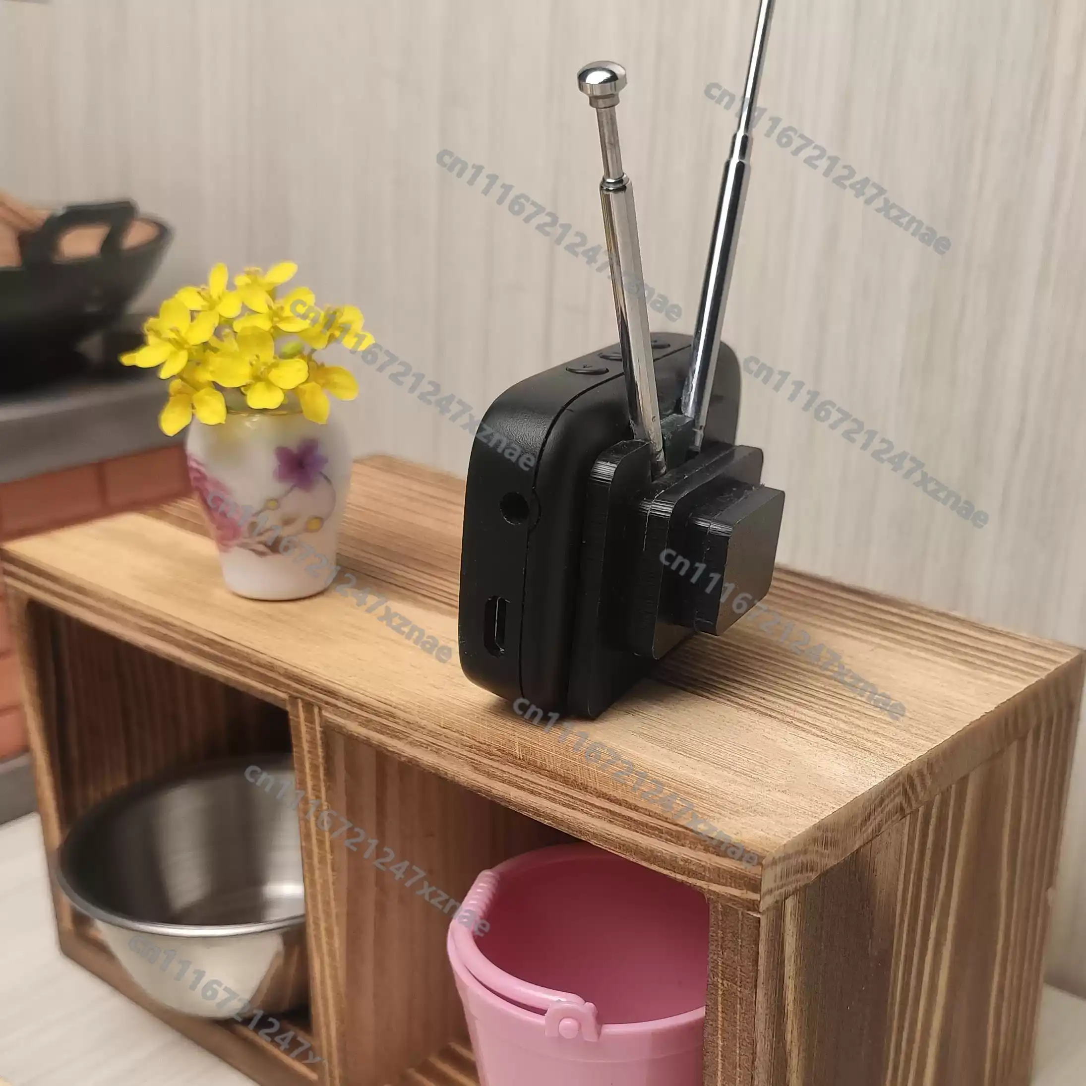تلفزيون صغير بتصميم عتيق لبيت  - مراجعة Power Tools Video وسعره